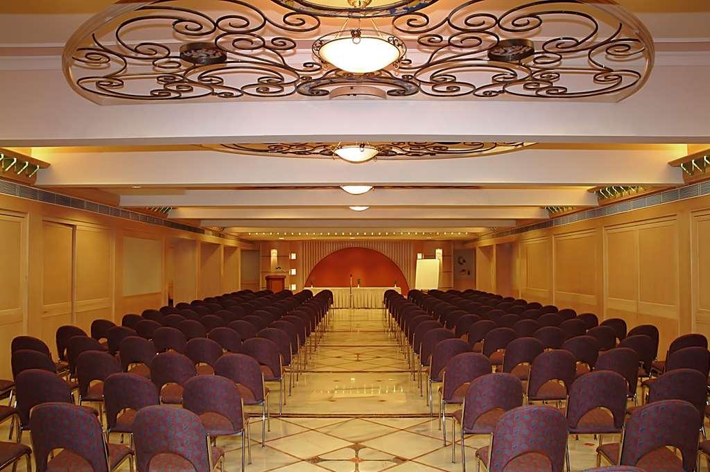 Comfort Inn President Near Ahmedabad Junction Station Fasilitas foto