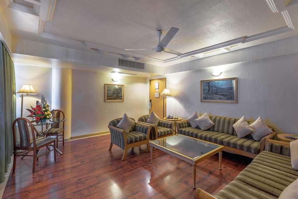 Comfort Inn President Near Ahmedabad Junction Station Ruang foto