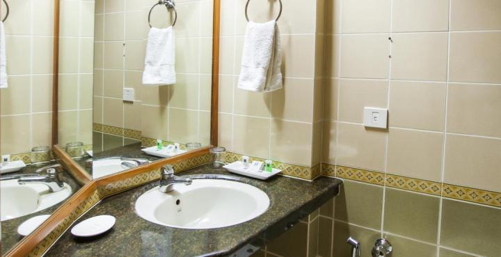 Comfort Inn President Near Ahmedabad Junction Station Bagian luar foto