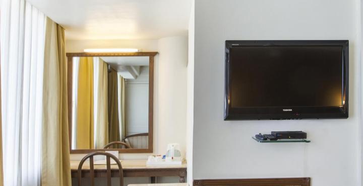 Comfort Inn President Near Ahmedabad Junction Station Bagian luar foto