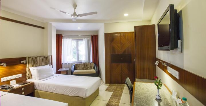 Comfort Inn President Near Ahmedabad Junction Station Bagian luar foto