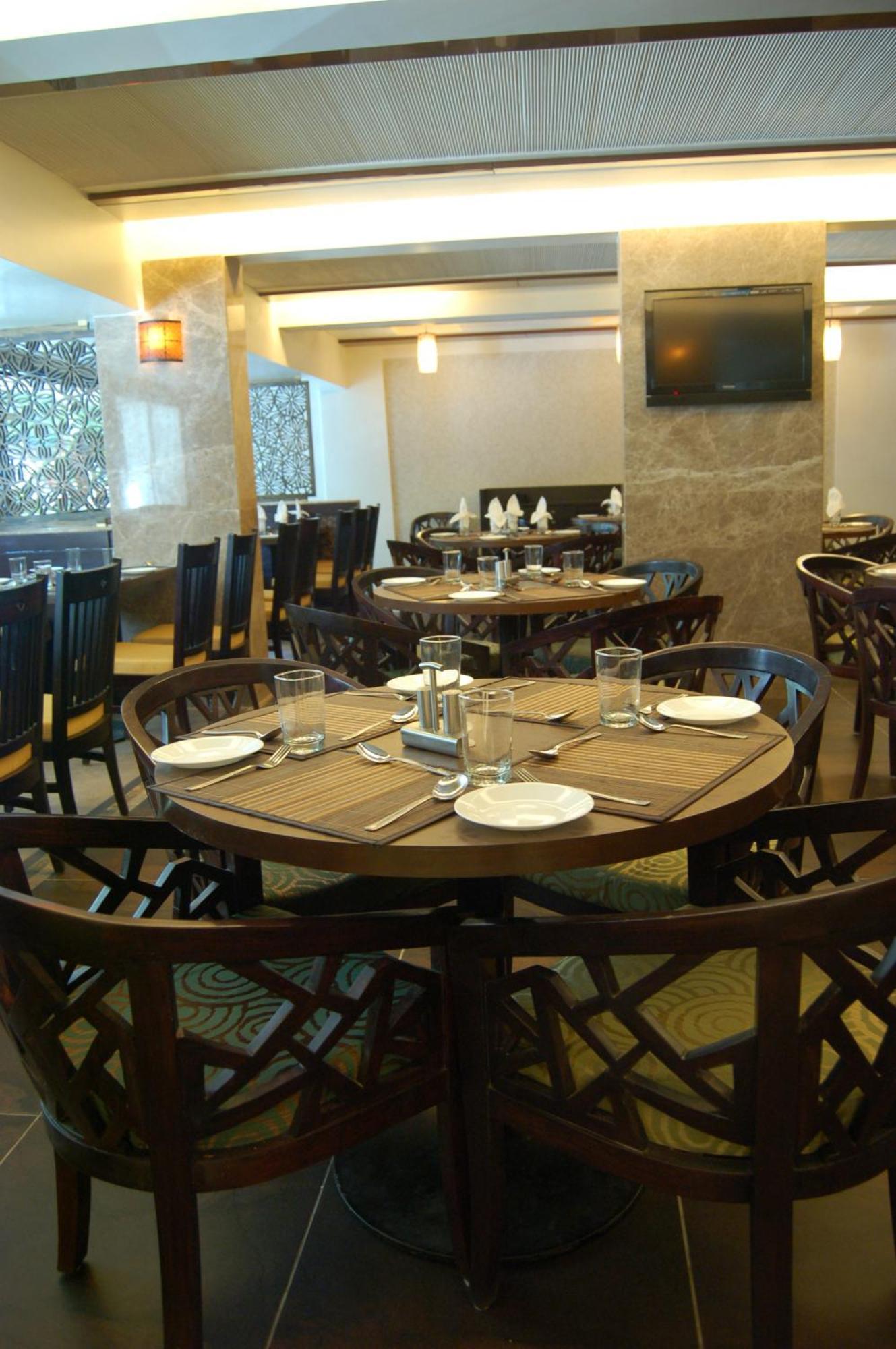Comfort Inn President Near Ahmedabad Junction Station Bagian luar foto