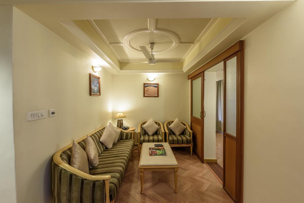 Comfort Inn President Near Ahmedabad Junction Station Bagian luar foto