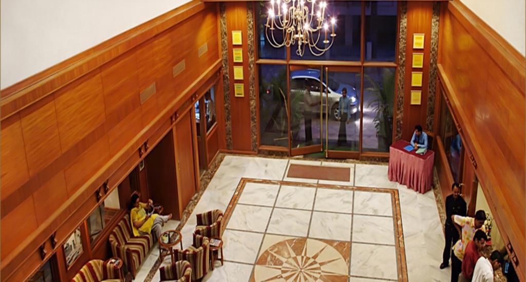 Comfort Inn President Near Ahmedabad Junction Station Bagian luar foto