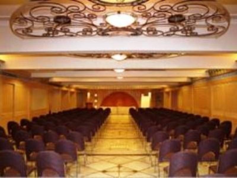 Comfort Inn President Near Ahmedabad Junction Station Bagian luar foto